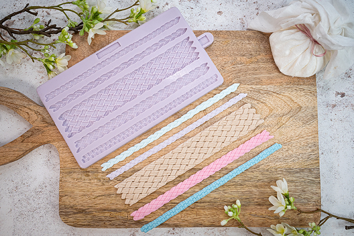 Plaited Borders Silicone Mould