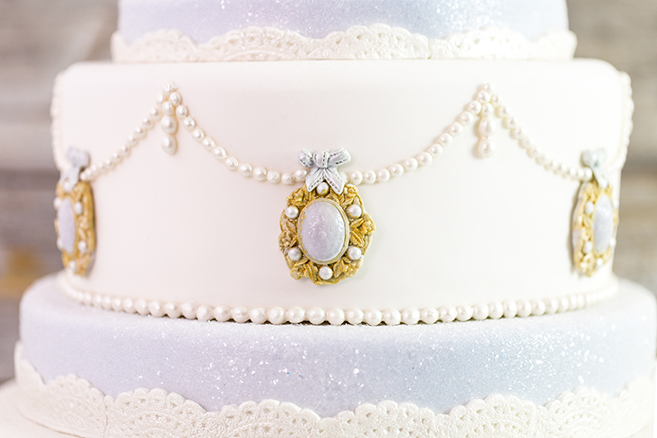 Pearl Borders Silicone Mould