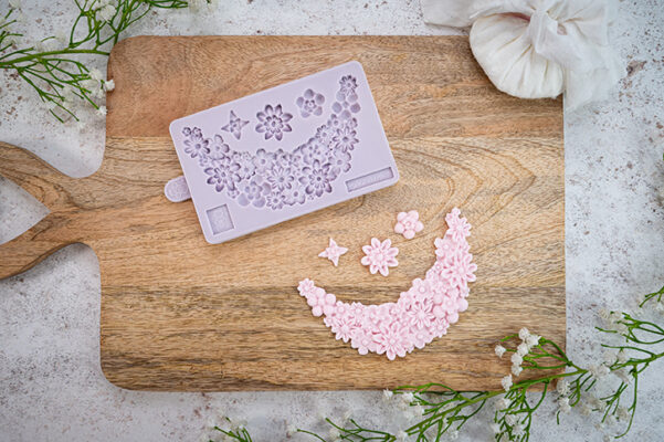 Sugar Flower Garland Silicone Mould Sugar Flower Garland Silicone Mould